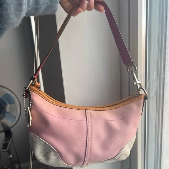 Vintage Coach pino white Signature Small Handbag Purse - Picture 1 of 6